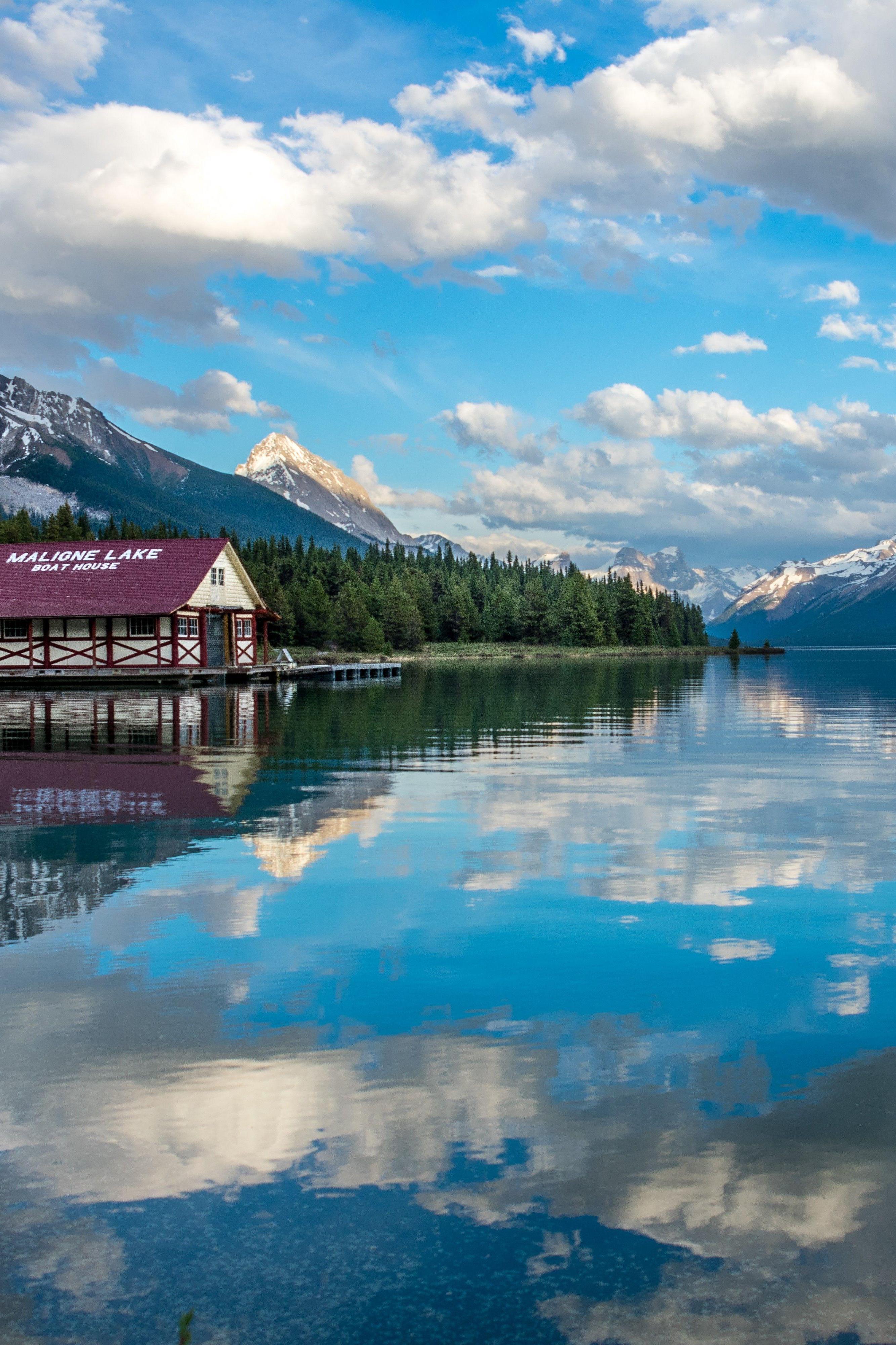 Maligne Lake